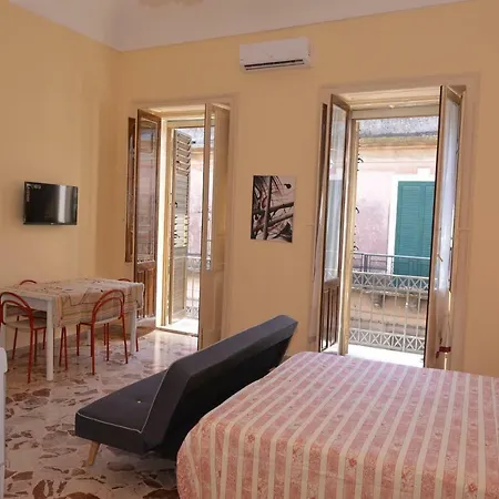 Lägenhet Strada Del Corso Da Alberto